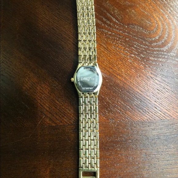 DMQ Watch - Picture 2 of 6